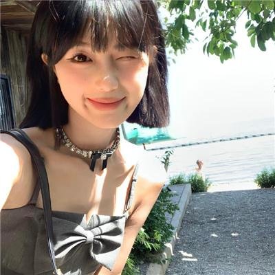 某个世界 海报